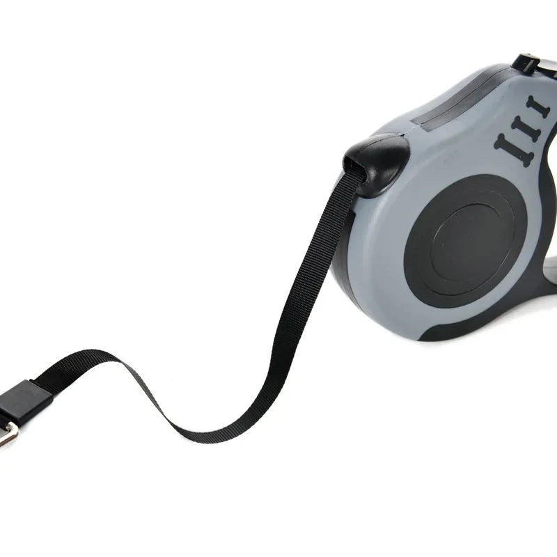 Side view of the compact leash housing and line