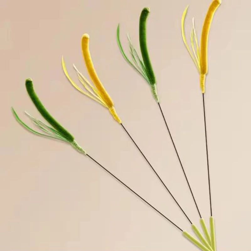 Flexible leaf-shaped cat teaser wand